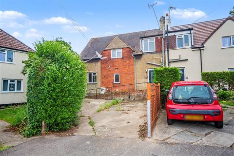 4 bed property, in Haig Avenue, £185,000