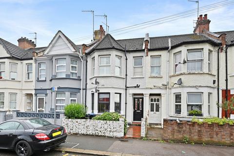 2 bed property, in Oldfield Road, £400,000