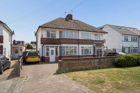 3 bed property, in Haymill Road, £550,000