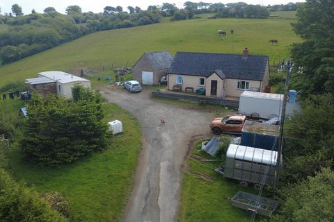 3 bed property, in Near Talgarreg, £325,000