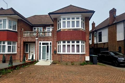 3 bed property, in Sussex Way, £840,000