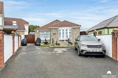 5 bed property, in Third Avenue, £665,000