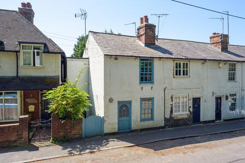 2 bed property, in Prospect Cottages, £270,000