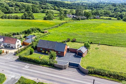 3 bed property, in Ludlow Road, £525,000