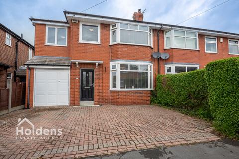 4 bed property, in Stanley Grove, £325,000
