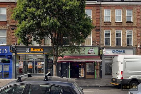 1 bed property, in Harrow Road, £180,000