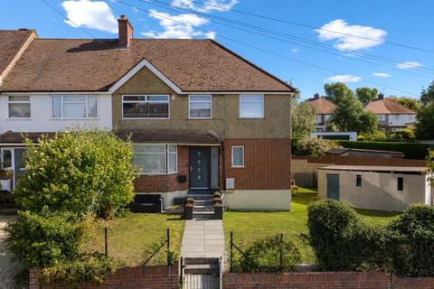 4 bed property, in Tartar Road, £650,000