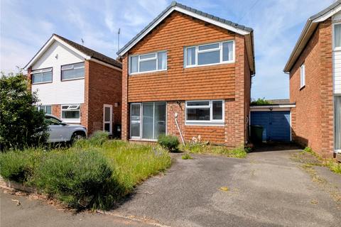 3 bed property, in Coningsby Drive, £240,000