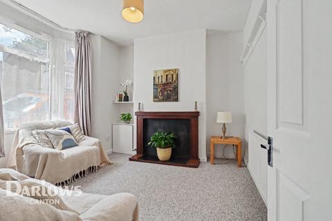 3 bed property, in Wyndham Place, £240,000