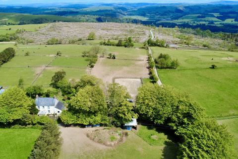 4 bed property, in Lledrod, £640,000