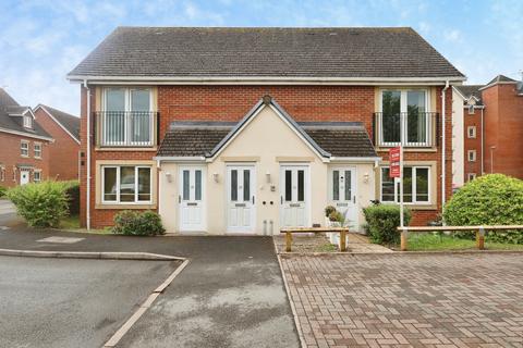 1 bed property, in Cordelia Close, £160,000