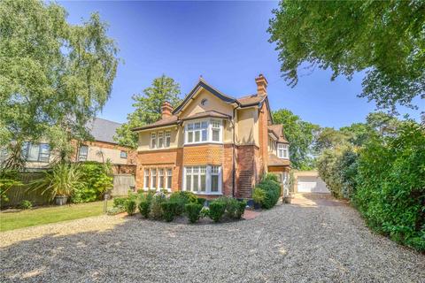 6 bed property, in Spur Hill Avenue, £1,895,000
