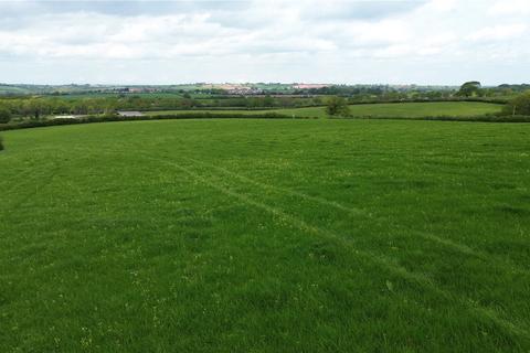 Studio, in 6.5 Acres - Bow, £60,000