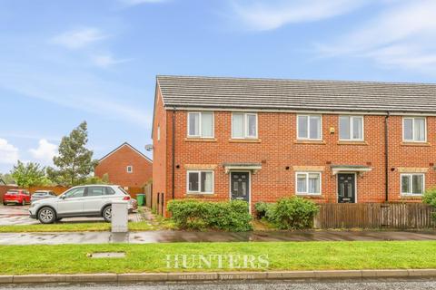 2 bed property, in Windermere Road, £185,000