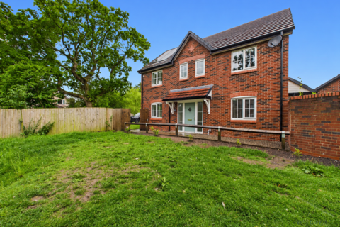 4 bed property, in Wood Drive, £380,000