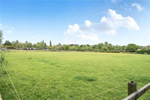 Studio, in Bradden Road, £300,000