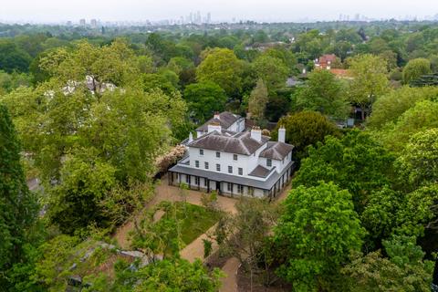 8 bed property, in College Road, £8,100,000