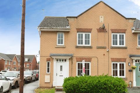 3 bed property, in Acasta Way, £130,000