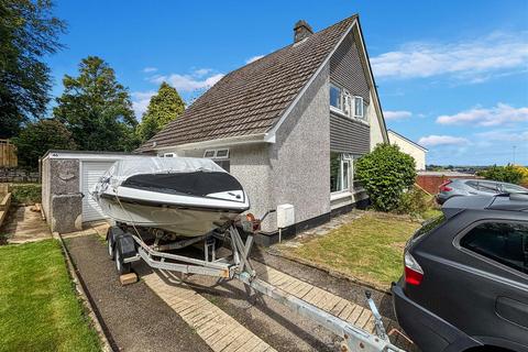 2 bed property, in Bosmeor Road, £295,000