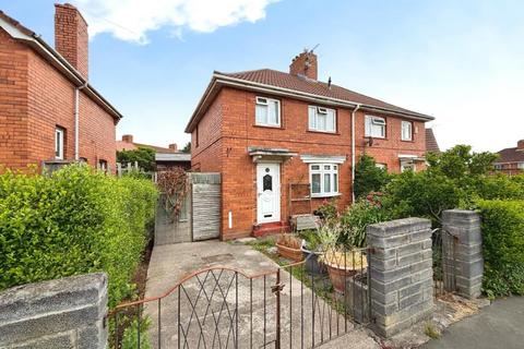 3 bed property, in Bideford Crescent, £250,000