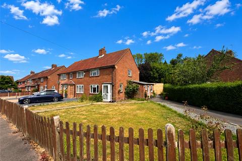 2 bed property, in Southdene, £500,000