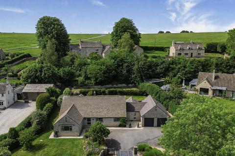 3 bed property, in Rodborough Quiet Lane, £935,000