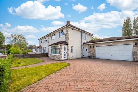 3 bed property, in Marlborough Road, £290,000