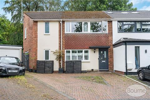 4 bed property, in Greenvale Road, £575,000