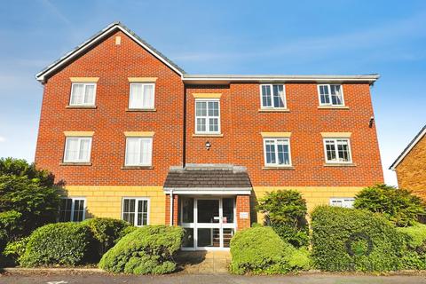2 bed property, in Gladstone Close, £130,000