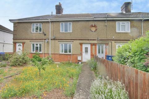 2 bed property, in Wimblington Road, £170,000
