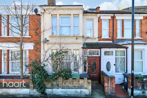 4 bed property, in Rosebank Road, £650,000