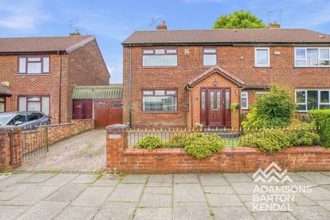 3 bed property, in Derby Street, £300,000