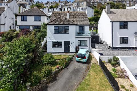 3 bed property, in Kenstella Road, £480,000