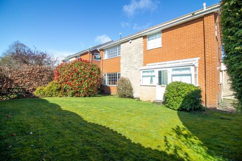 4 bed property, in Dronfield Road, £325,000