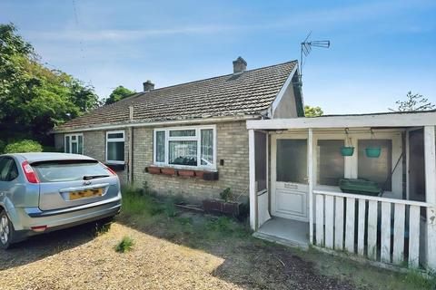 2 bed property, in Five Alls Road, £115,000