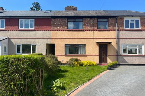 3 bed property, in Dovedale Avenue, £200,000