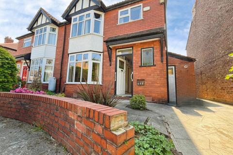 3 bed property, in Austin Drive, £400,000