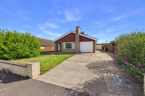 2 bed property, in Castle Rise, £375,000