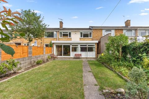 3 bed property, in Longway Avenue, £300,000