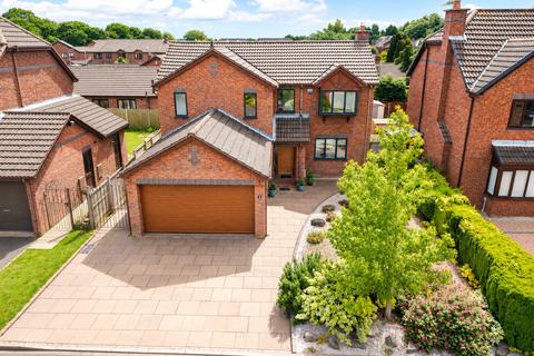 3 bed property, in Acer Leigh, £580,000