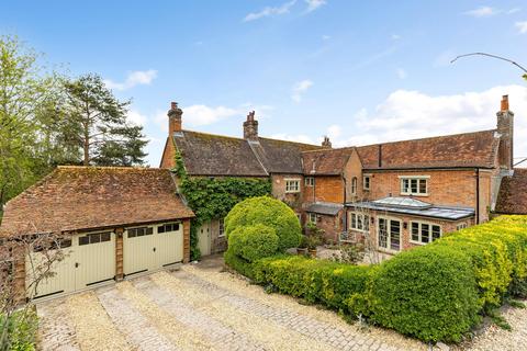 5 bed property, in Wantage Road, £1,750,000