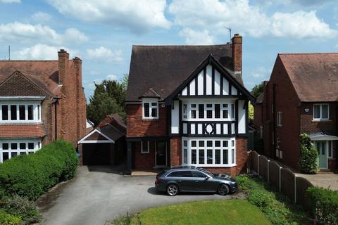 4 bed property, in Sparken Hill, £450,000