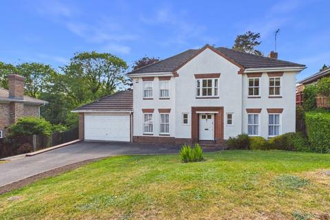 5 bed property, in Woodbank Avenue, £1,500,000