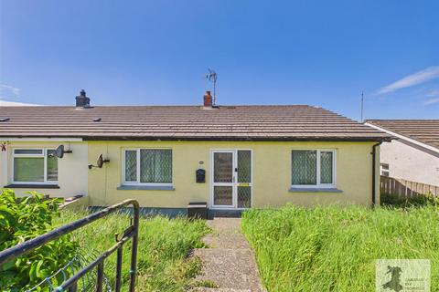 3 bed property, in Bryn Glas, £175,000