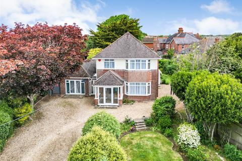 4 bed property, in Keyhaven Road, £895,000