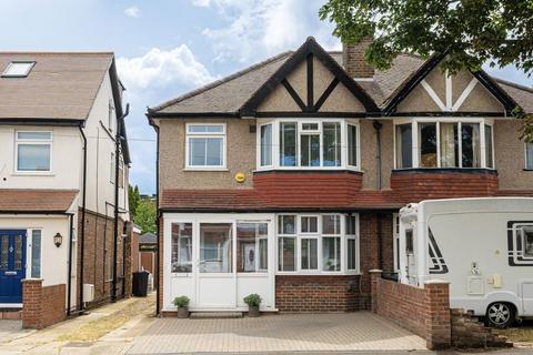 3 bed property, in Ellerdine Road, £599,950