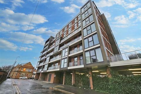 1 bed property, in 1 Bedroom Apartment – Bridgewater Gate, £130,000