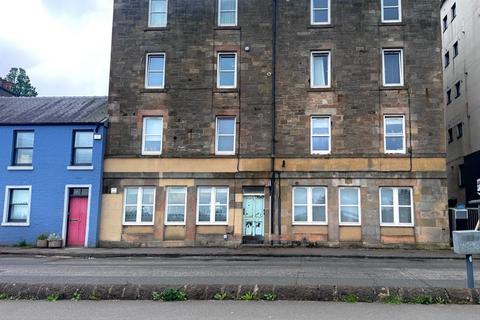1 bed property, in Lower Granton Road, £95,000