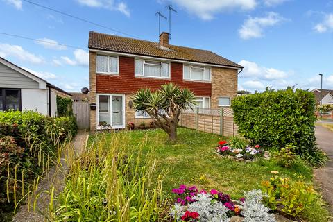 3 bed property, in Holmes Lane, £340,000