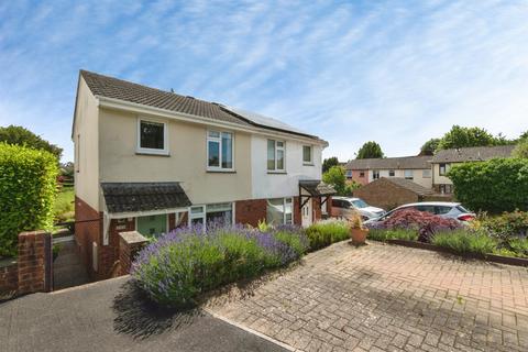 3 bed property, in Bilbie Close, £250,000